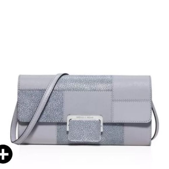 Michael Kors Cynthia lg clutch dove grey